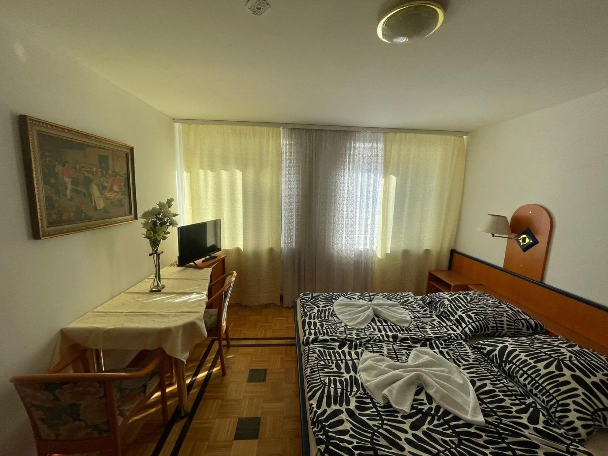 4 Bett Zimmer 1 Apartment Nürnberg